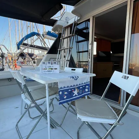 Giorgia House Boat باليرمو