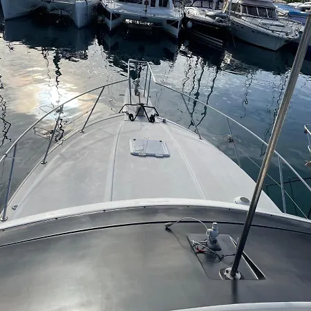 Ботель Giorgia House Boat *