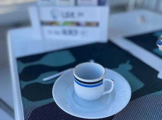 Giorgia House Boat Botel