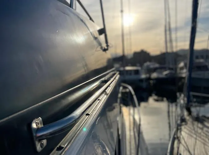 Giorgia House Boat Botel