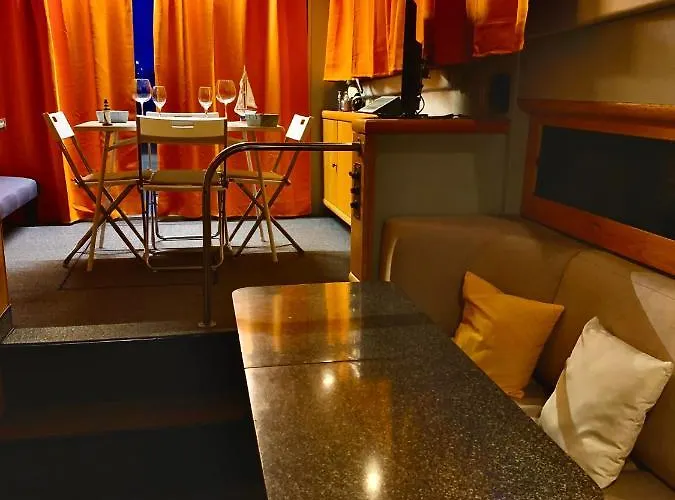 Botel Giorgia House Boat Palermo