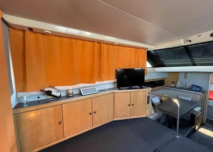 Giorgia House Boat Botel Palermo