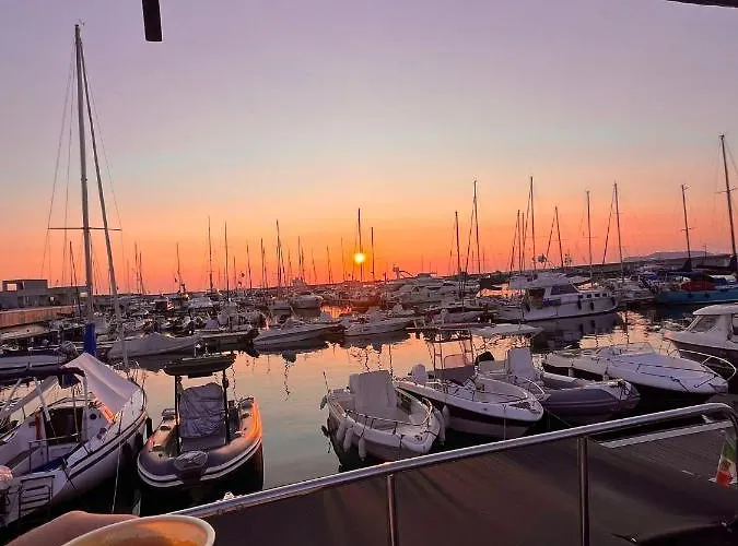 Botel Giorgia House Boat Palermo