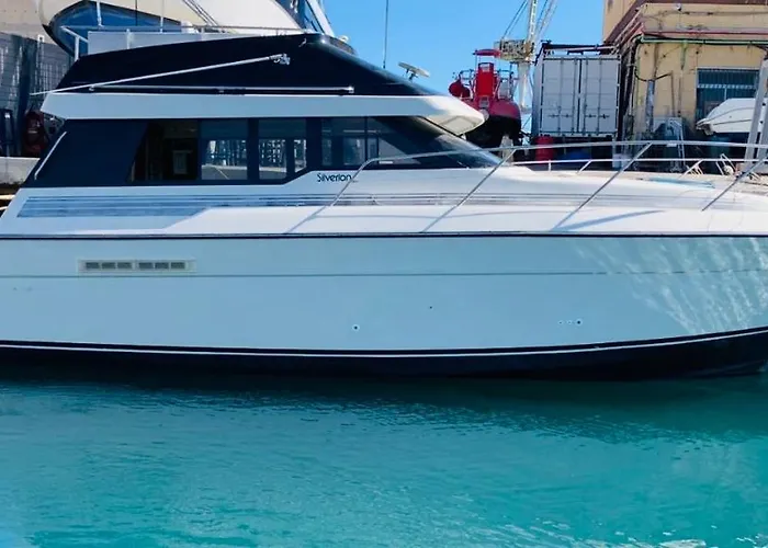 Botel Giorgia House Boat